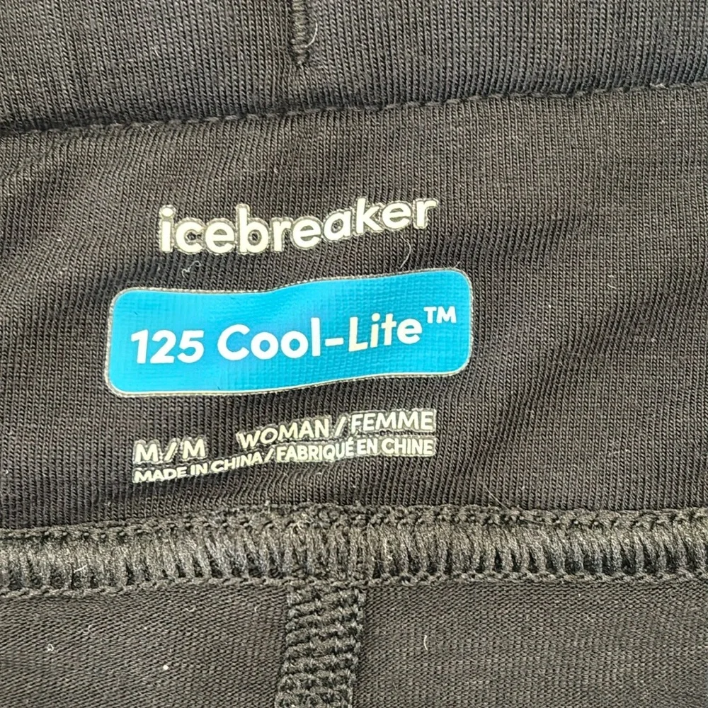 Women's Icebreaker Merino Blend 125 Cool Lite Skort in Black, Size M - Picture 3 of 9